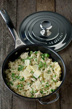 Le Creuset Signature 3-Ply Non-stick Sauspan Met Deksel -Beste Meubel Winkel 514171 01 4 EnvironmentImage 92e7f7bf00