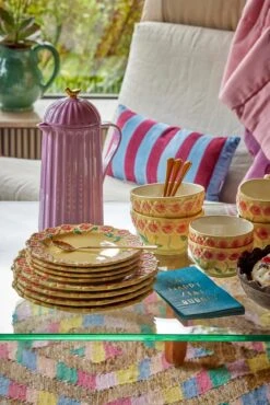 Rice Embossed Flower Bordje Ø20 Cm -Beste Meubel Winkel 575259 01 42 EnvironmentImage 8a42b1f2ef